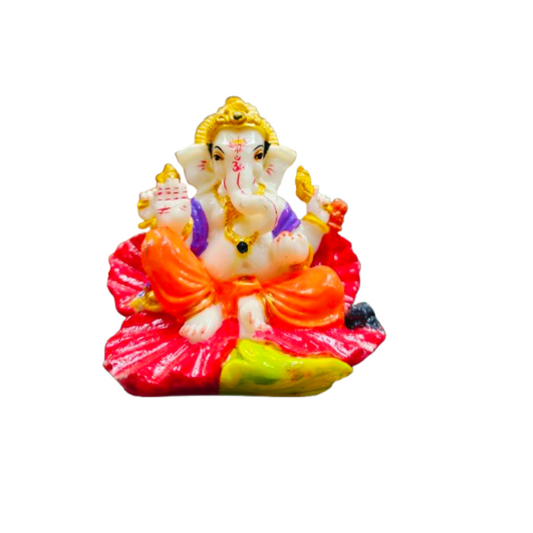 Lucky Vastu Green Pan Patta Lord Ganesha Idol for Gift/Home/Car Dashboard, Ganesh Ji Sitting on Leaf